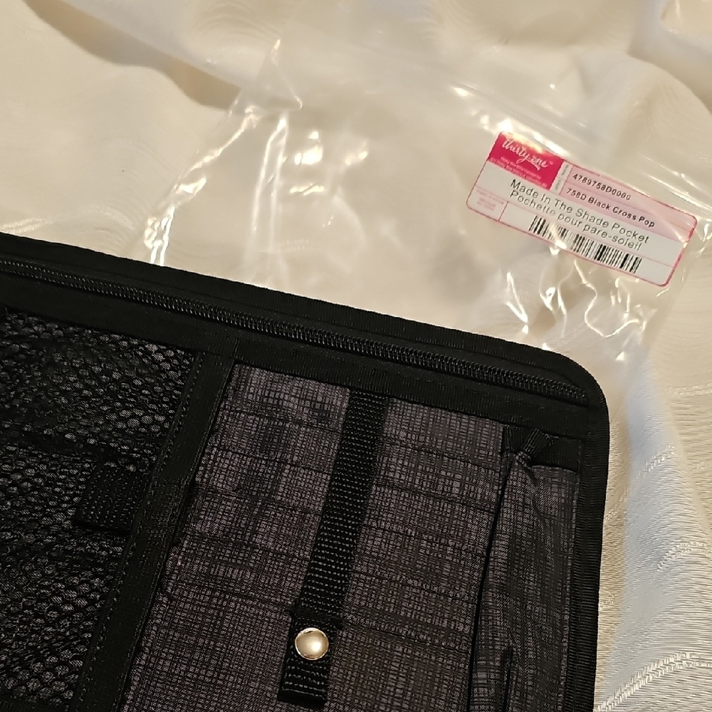 Thirty-one Visor Organizer with Mesh Pocketzipper Compartment